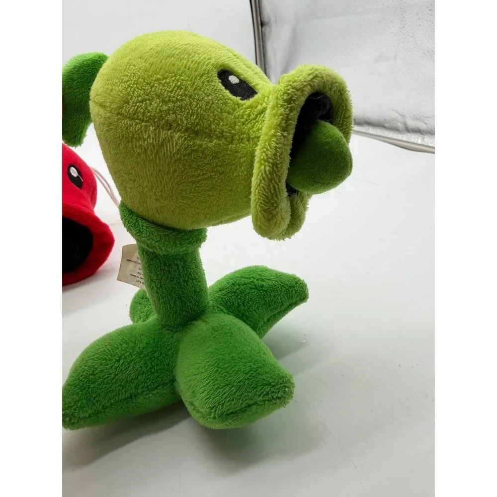 Plants vs Zombies Peashooter Plush Set Green Red 6 inch Stuffed Toy EA Jazwares